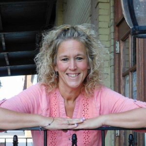 803 My Strength is My Story with Christy Taylor, Fighting Fat with Fearless Faith