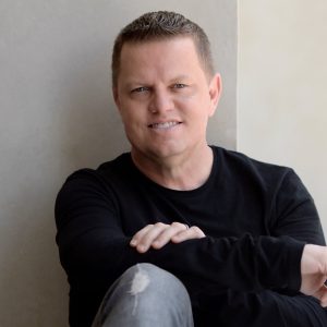 1181 My Strength Is My Story with Craig Johnson, Champion