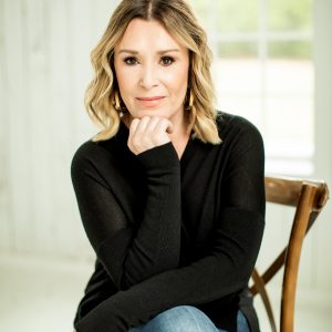 1853 My Strength Is My Story with Sheila Walsh, Praying Women