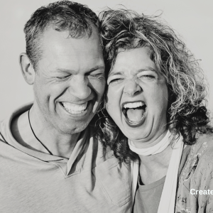 2955 A Love that Laughs